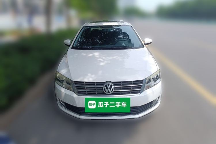 Used Volkswagen Lavida 2013 1.6L Manual Fashion Edition Front