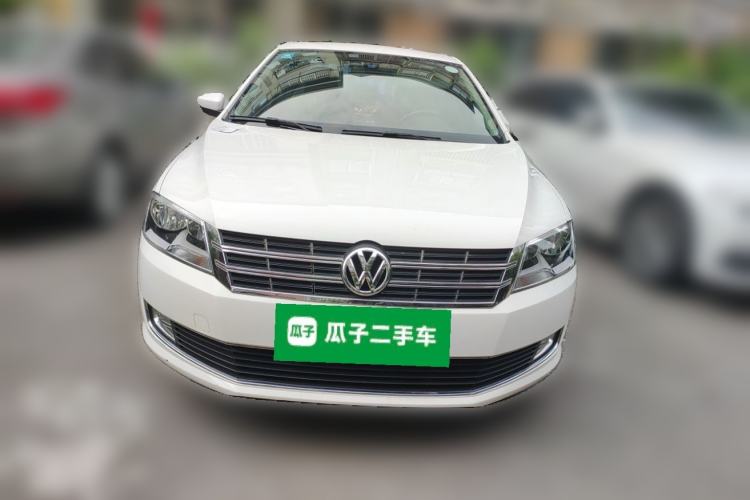 Used Volkswagen Lavida 2013 1.6L Automatic Luxury Edition Front