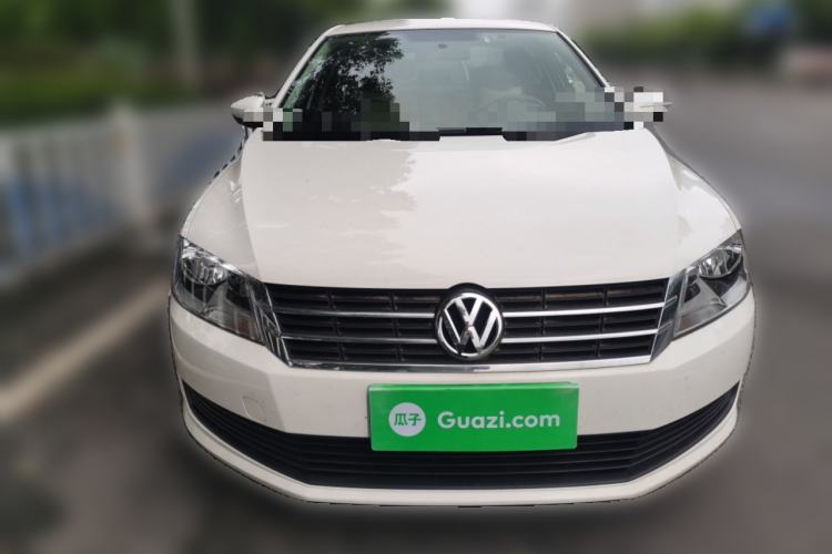 Used Volkswagen Lavida 2013 Revised Classic 1.6L Manual Fashion Edition Front