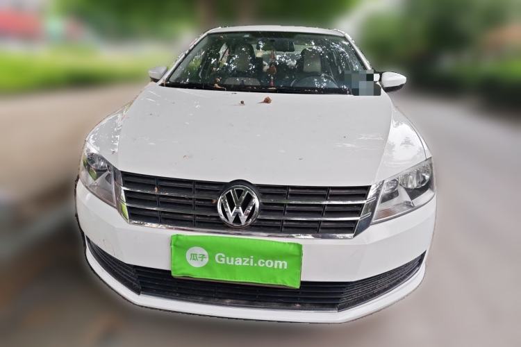 Used Volkswagen Lavida 2013 Revised Classic 1.6L Manual Fashion Edition Front