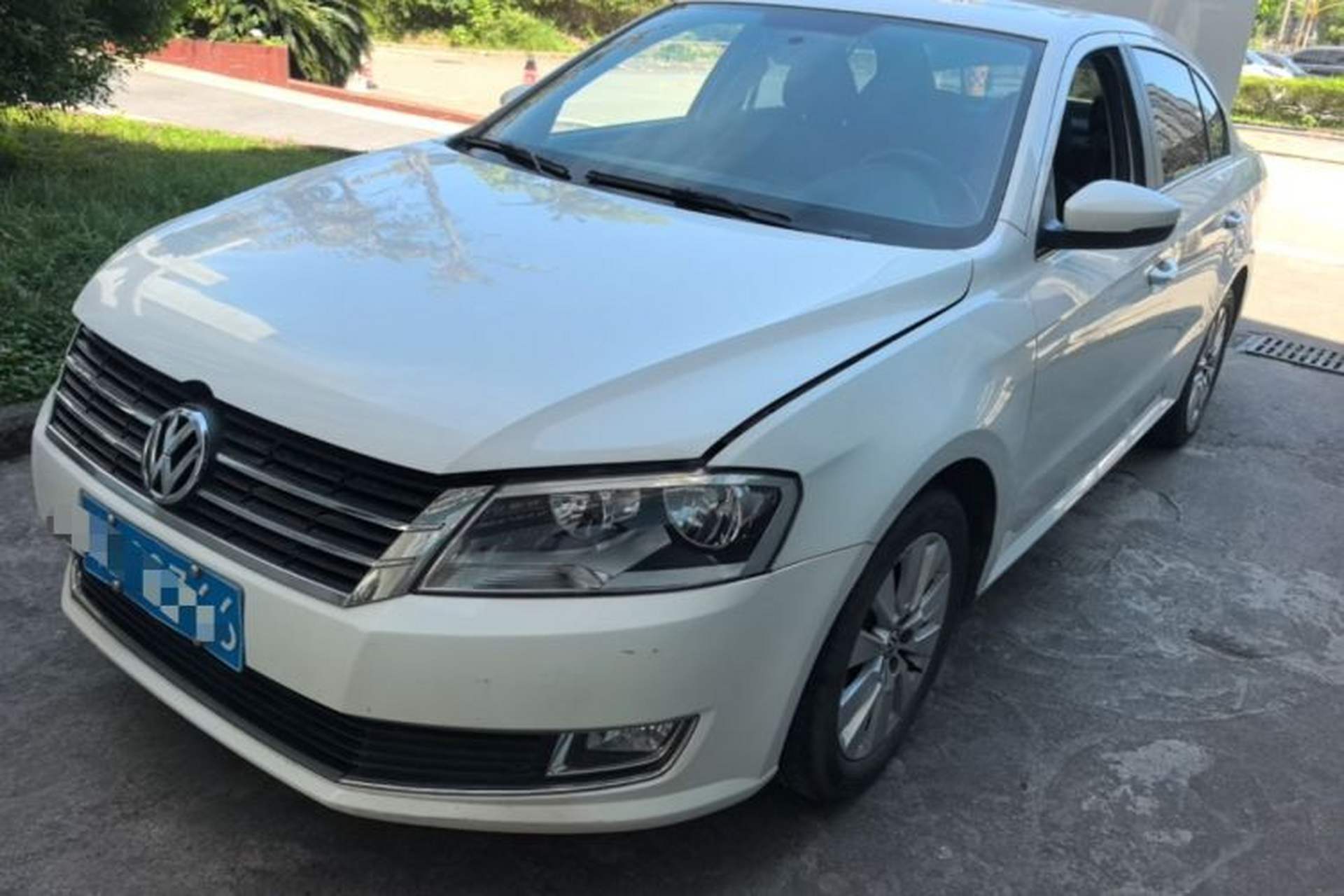 Used Volkswagen Lavida 2013 Restyled Classic 1.6L Manual Comfort Edition Front Left 45 Deg