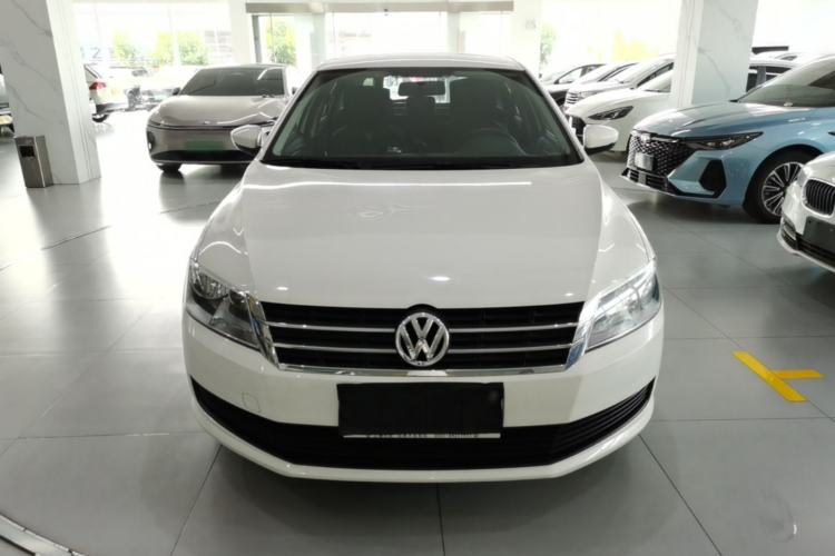 Used Volkswagen Lavida 2013 Revised Classic 1.6L Automatic Fashion Edition Front