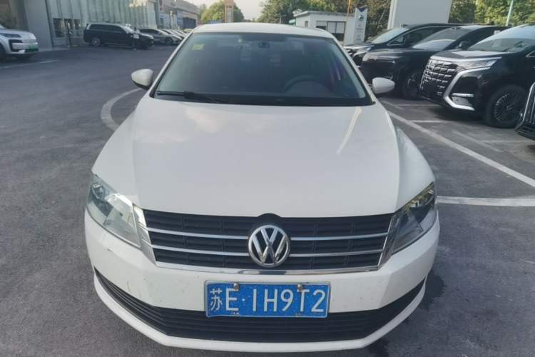 Used Volkswagen Lavida 2013 Revised Classic 1.6L Automatic Fashion Edition Front