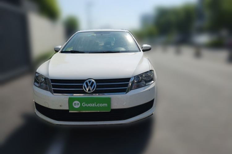 Used Volkswagen Lavida 2013 Revised Classic 1.6L Automatic Fashion Edition Front