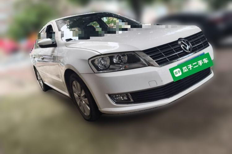 Used Volkswagen Lavida 2013 Restyled Classic 1.6L Manual Comfort Edition Front Right 45 Deg