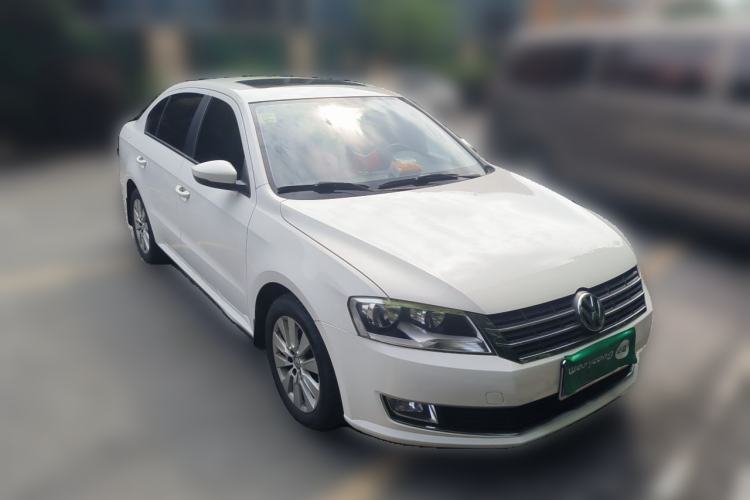 Used Volkswagen Lavida 2013 Restyled Classic 1.6L Automatic Comfort Edition Front Right 45 Deg