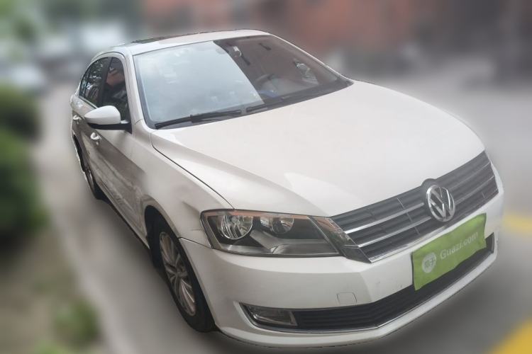 Used Volkswagen Lavida 2013 1.4 TSI Manual Luxury Edition Front Right 45 Deg