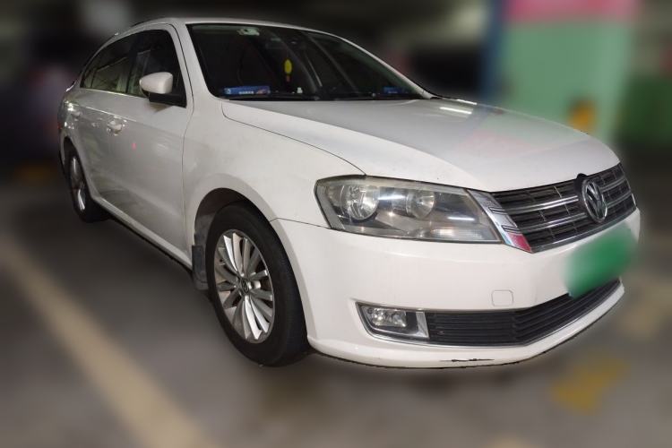 Used Volkswagen Lavida 2013 Revised Version 1.4 TSI DSG Luxury Edition Front Right 45 Deg