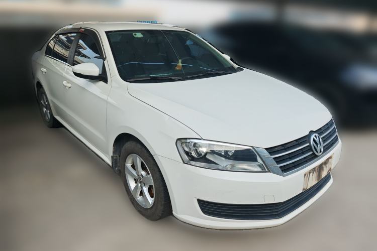 Used Volkswagen Lavida 2013 Revised Classic 1.6L Manual Fashion Edition Front Right 45 Deg