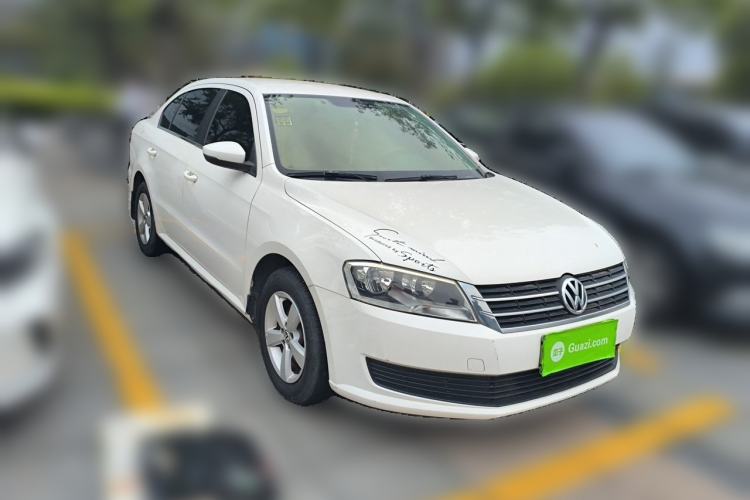 Used Volkswagen Lavida 2013 Revised Classic 1.6L Manual Fashion Edition Front Right 45 Deg