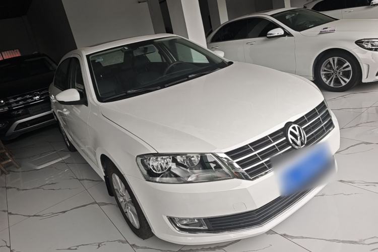 Used Volkswagen Lavida 2013 Restyled Classic 1.6L Automatic Comfort Edition Front Right 45 Deg