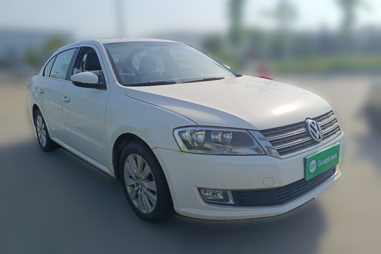 Used Volkswagen Lavida 2013 Restyled Classic 1.6L Manual Comfort Edition Front Right 45 Deg