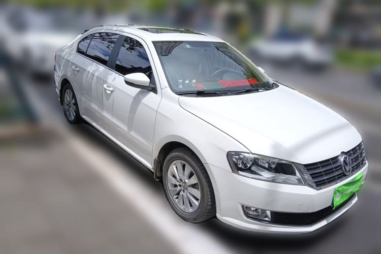 Used Volkswagen Lavida 2013 Revised Version 1.4 TSI Manual Comfort Edition Front Right 45 Deg
