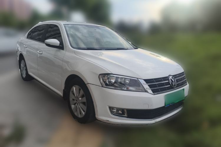 Used Volkswagen Lavida 2013 Restyled Classic 1.6L Automatic Comfort Edition Front Right 45 Deg