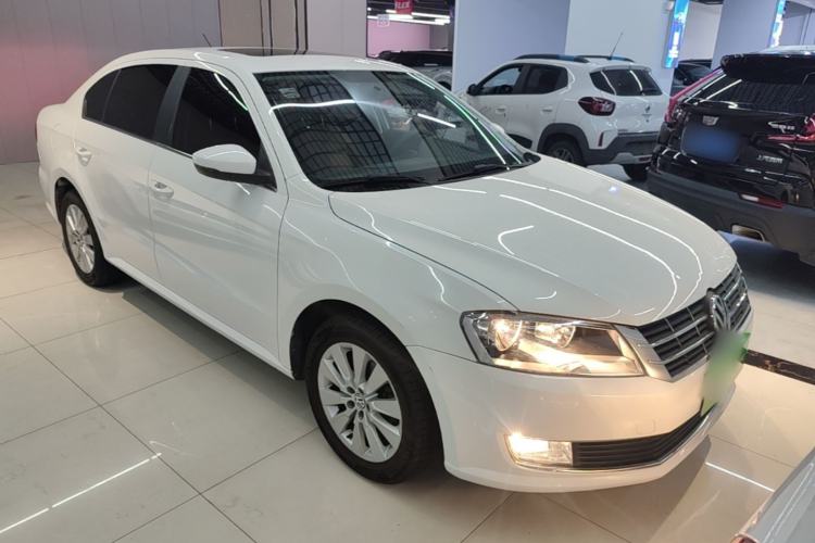 Used Volkswagen Lavida 2013 Revised Version 1.4 TSI DSG Comfort Edition Front Right 45 Deg