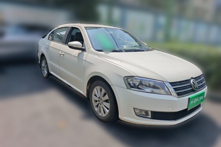 Used Volkswagen Lavida 2013 Restyled Classic 1.6L Automatic Comfort Edition Front Right 45 Deg