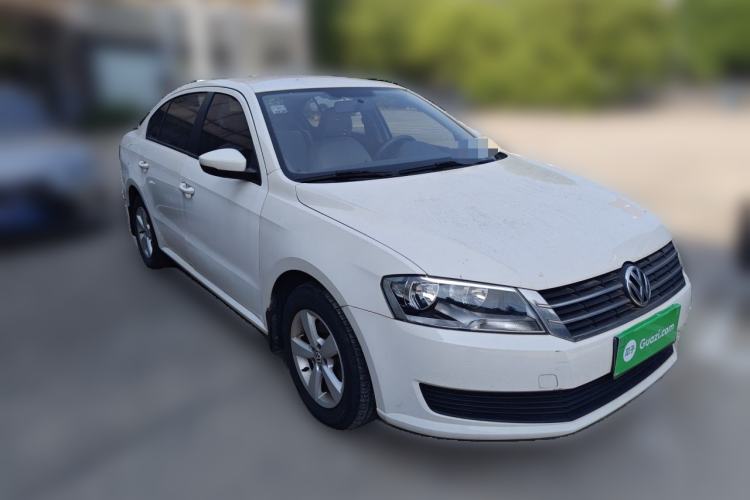 Used Volkswagen Lavida 2013 Revised Classic 1.6L Manual Fashion Edition Front Right 45 Deg