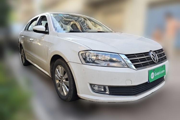 Used Volkswagen Lavida 2013 Restyled Classic 1.6L Manual Comfort Edition Front Right 45 Deg