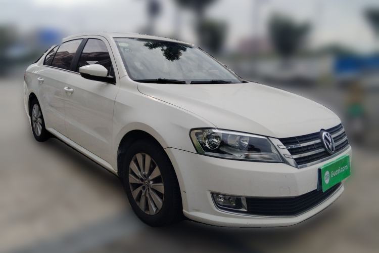 Used Volkswagen Lavida 2013 Revised Version 1.4 TSI DSG Comfort Edition Front Right 45 Deg