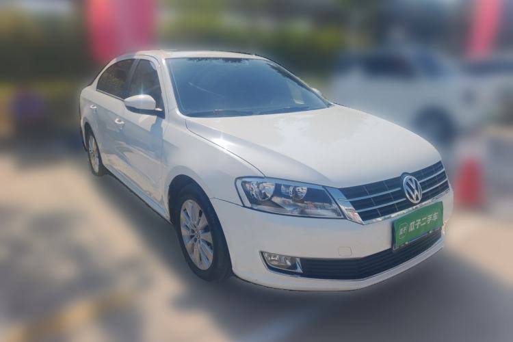 Used Volkswagen Lavida 2013 Restyled Classic 1.6L Manual Comfort Edition Front Right 45 Deg