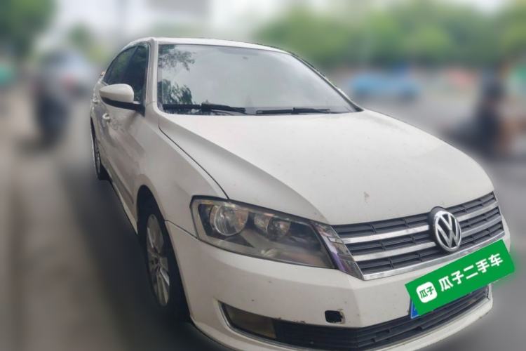 Used Volkswagen Lavida 2013 1.4TSI Manual Comfort Edition Front Right 45 Deg