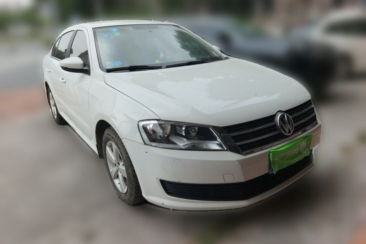 Used Volkswagen Lavida 2013 Revised Classic 1.6L Manual Fashion Edition Front Right 45 Deg