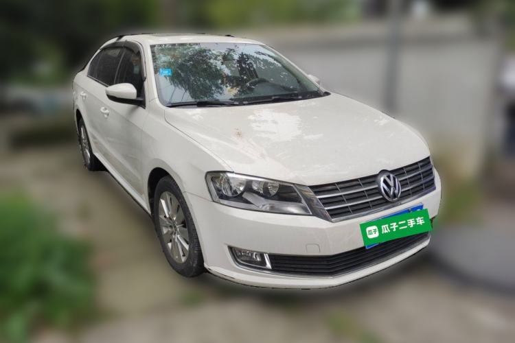 Used Volkswagen Lavida 2013 Restyled Classic 1.6L Automatic Comfort Edition Front Right 45 Deg
