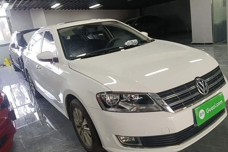 Used Volkswagen Lavida 2013 Restyled Classic 1.6L Automatic Comfort Edition Front Right 45 Deg