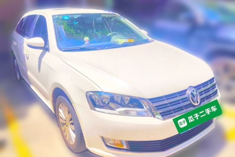 Used Volkswagen Lavida 2013 1.4TSI DSG Comfort Edition Front Right 45 Deg