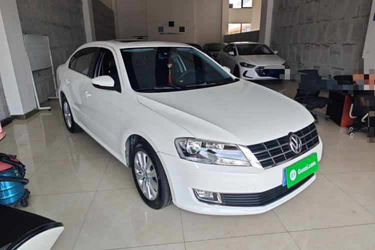Used Volkswagen Lavida 2013 Restyled Classic 1.6L Automatic Comfort Edition Front Right 45 Deg