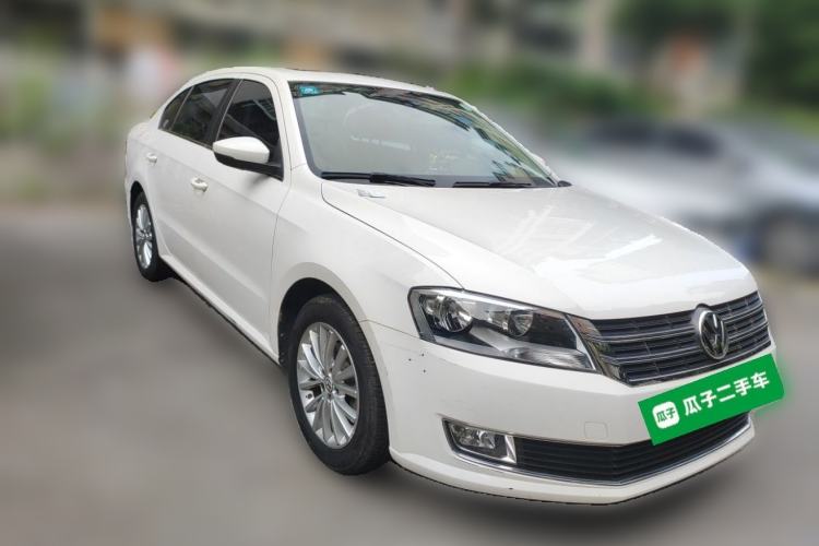 Used Volkswagen Lavida 2013 1.6L Automatic Luxury Edition Front Right 45 Deg