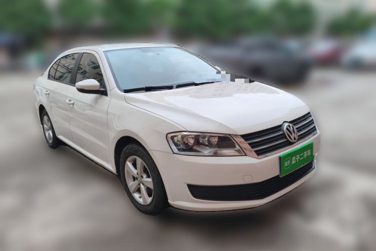 Used Volkswagen Lavida 2013 Revised Classic 1.6L Automatic Fashion Edition Front Right 45 Deg