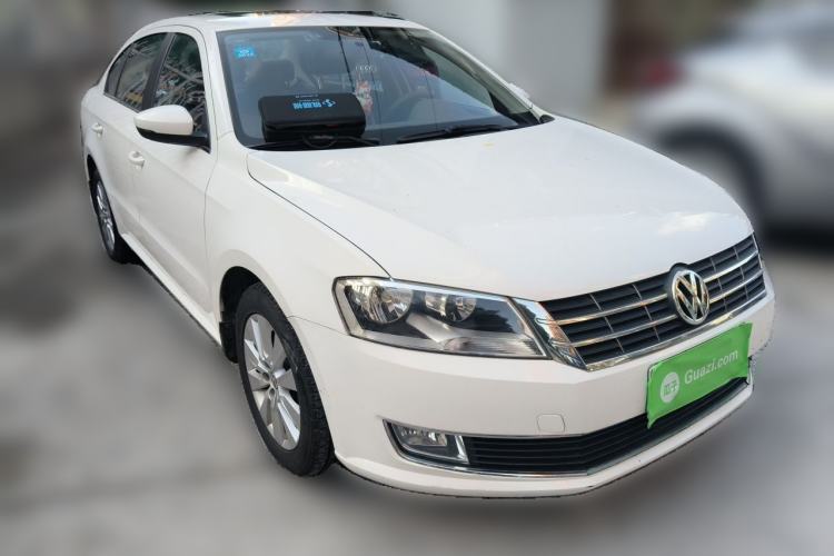 Used Volkswagen Lavida 2013 Restyled Classic 1.6L Automatic Comfort Edition Front Right 45 Deg
