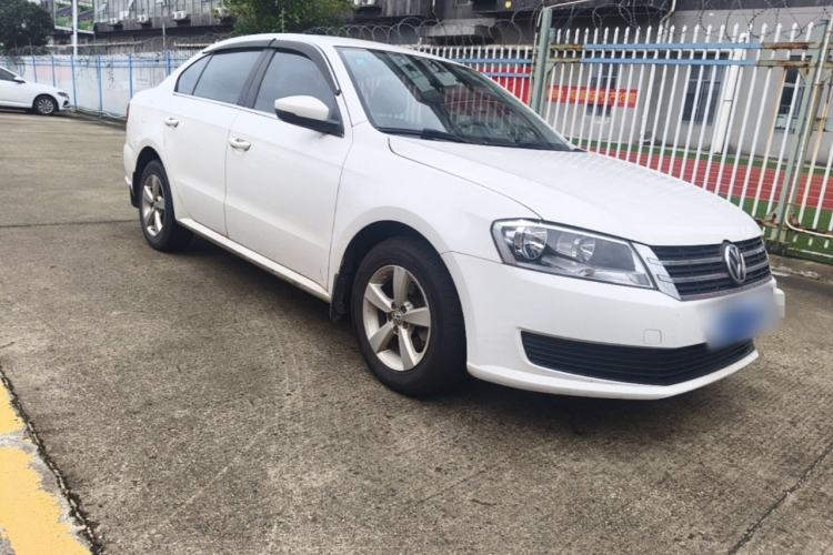 Used Volkswagen Lavida 2013 Revised Classic 1.6L Automatic Fashion Edition Front Right 45 Deg
