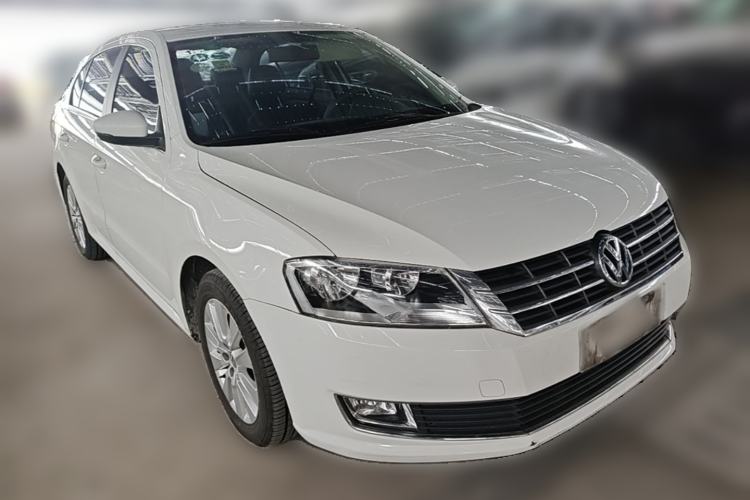 Used Volkswagen Lavida 2013 Restyled Classic 1.6L Automatic Comfort Edition Front Right 45 Deg