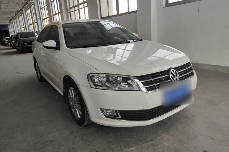 Used Volkswagen Lavida 2013 Restyled Classic 1.6L Automatic Comfort Edition Front Right 45 Deg