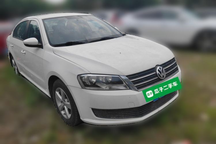 Used Volkswagen Lavida 2013 Revised Classic 1.6L Automatic Fashion Edition Front Right 45 Deg
