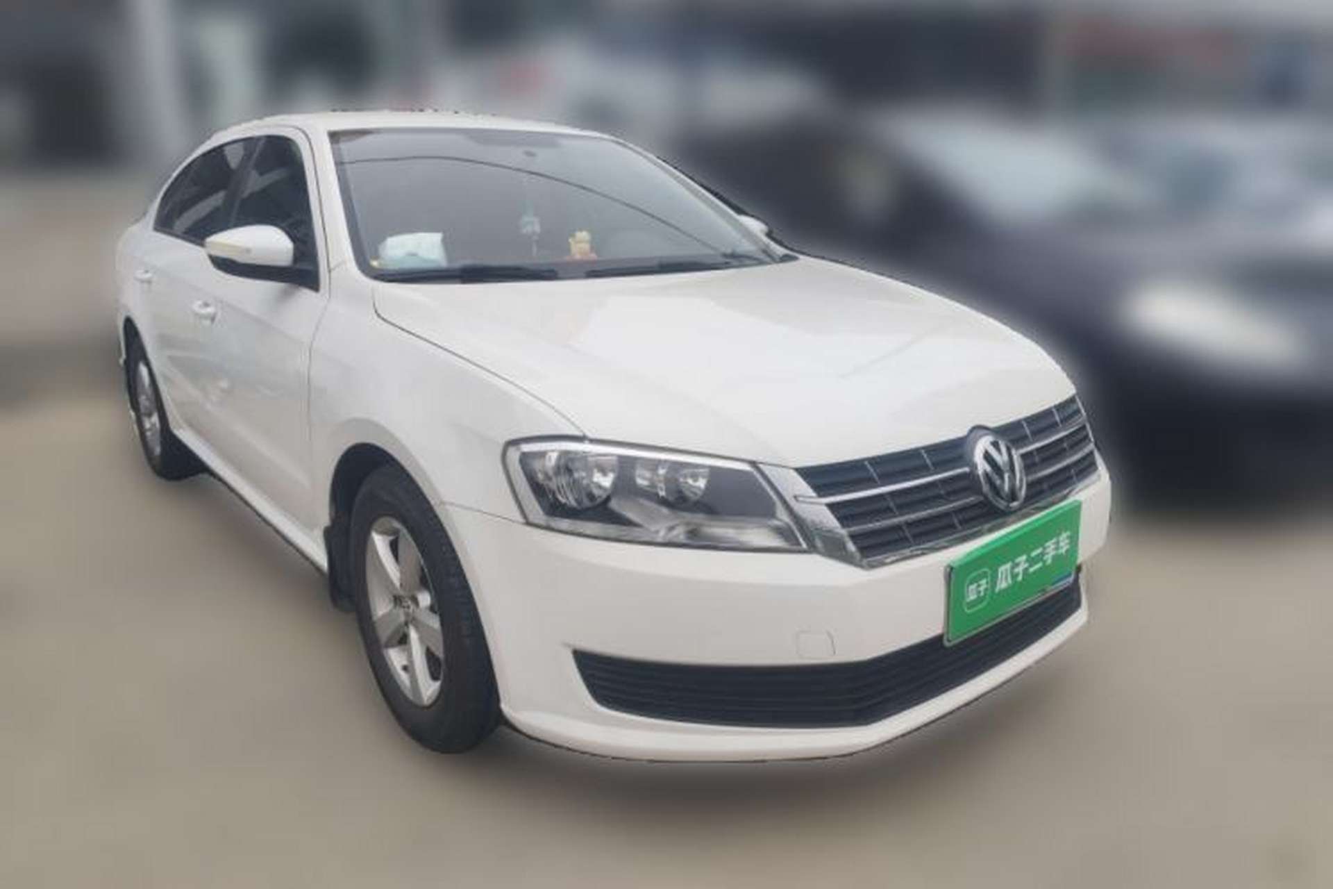 Used Volkswagen Lavida 2013 Revised Classic 1.6L Automatic Fashion Edition Front Right 45 Deg