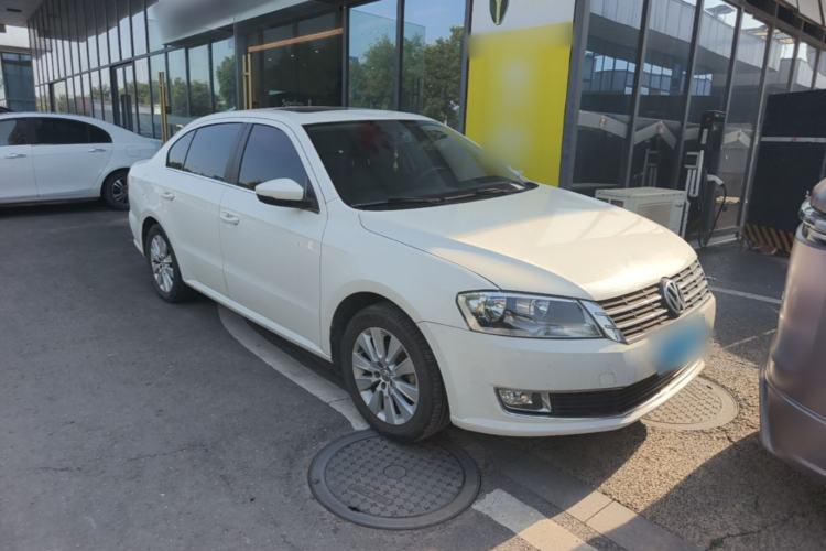 Used Volkswagen Lavida 2013 Restyled Classic 1.6L Manual Comfort Edition Front Right 45 Deg