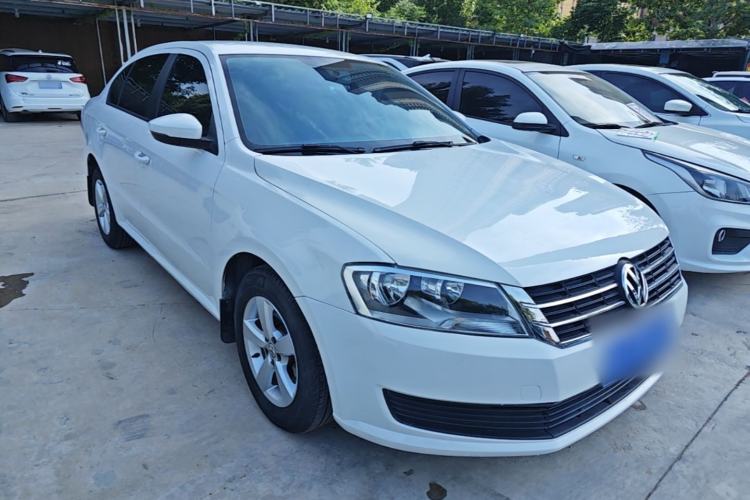Used Volkswagen Lavida 2013 Revised Classic 1.6L Automatic Fashion Edition Front Right 45 Deg