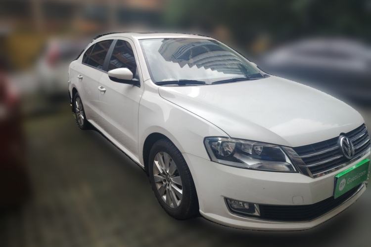 Used Volkswagen Lavida 2013 1.4TSI DSG Comfort Edition Front Right 45 Deg