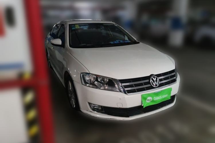 Used Volkswagen Lavida 2013 Revised Version 1.4 TSI Manual Comfort Edition Front Right 45 Deg