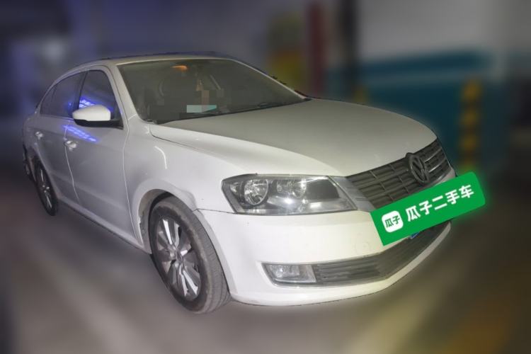 Used Volkswagen Lavida 2013 1.4TSI DSG Comfort Edition Front Right 45 Deg
