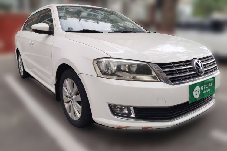 Used Volkswagen Lavida 2013 Restyled Classic 1.6L Manual Comfort Edition Front Right 45 Deg