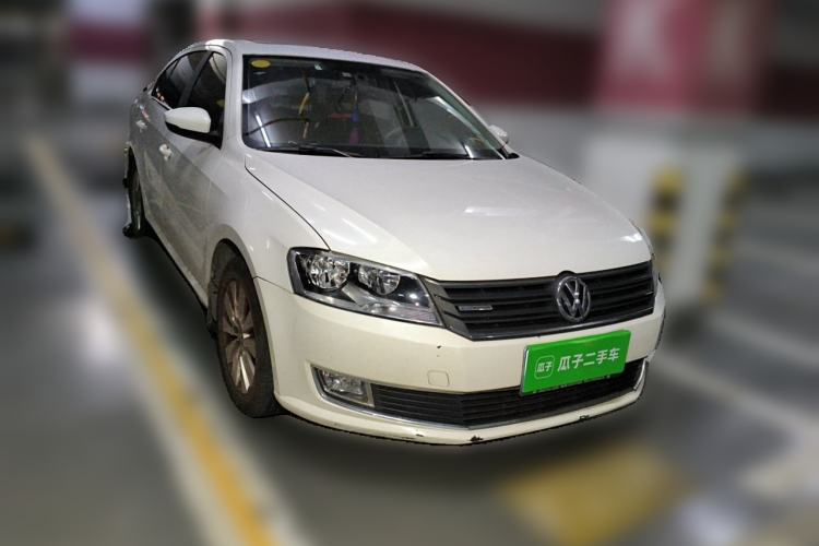 Used Volkswagen Lavida 2013 Revised Version 1.4 TSI DSG Comfort Edition Front Right 45 Deg