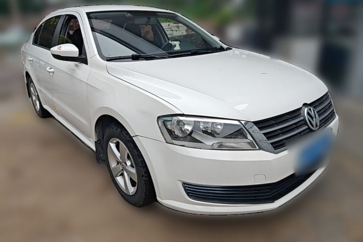 Used Volkswagen Lavida 2013 Revised Classic 1.6L Manual Fashion Edition Front Right 45 Deg