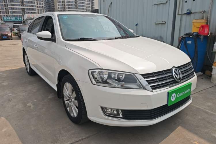 Used Volkswagen Lavida 2013 Revised Version 1.4 TSI DSG Comfort Edition Front Right 45 Deg