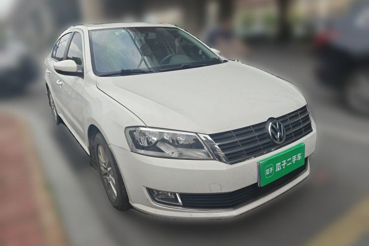 Used Volkswagen Lavida 2013 Restyled Classic 1.6L Automatic Comfort Edition Front Right 45 Deg