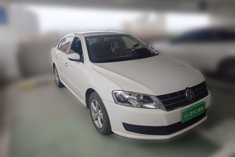 Used Volkswagen Lavida 2013 Revised Classic 1.6L Automatic Fashion Edition Front Right 45 Deg