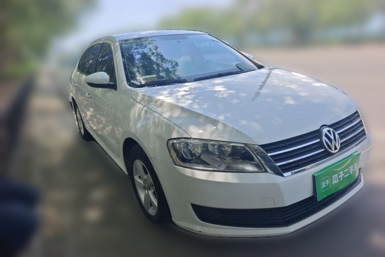 Used Volkswagen Lavida 2013 Revised Classic 1.6L Automatic Fashion Edition Front Right 45 Deg